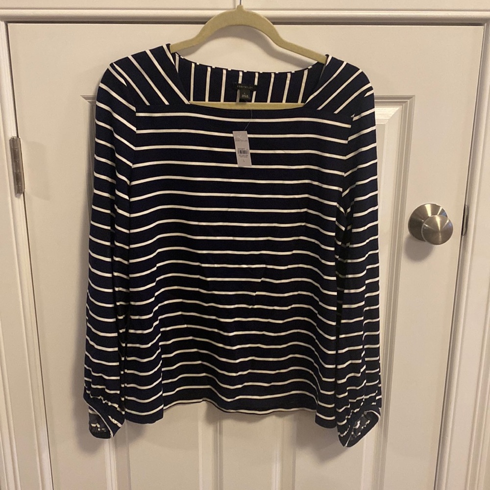 ANN TAYLOR NWT Navy/White stripe top